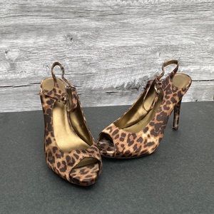 Leopard print dress shoes